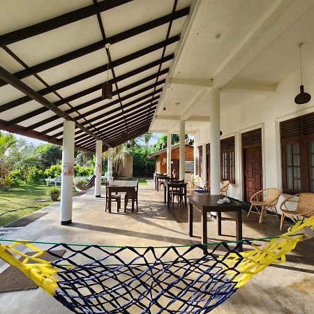 Screwpine Beach Villa Dickwella Exterior photo